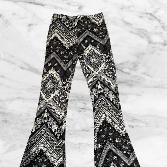 Black & Cream Boho Flare Pants - Medium, Festival Ready Statement Bottoms - Picture 5 of 8